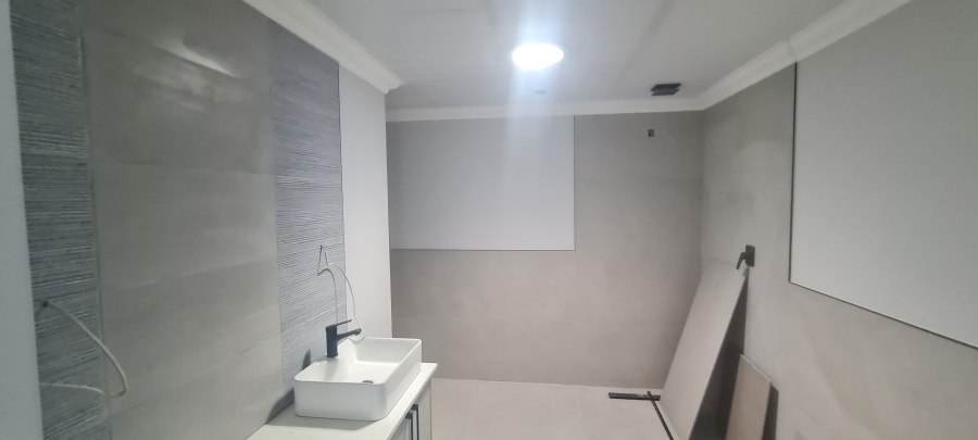 4 Bedroom Property for Sale in Mossel Bay Central Western Cape